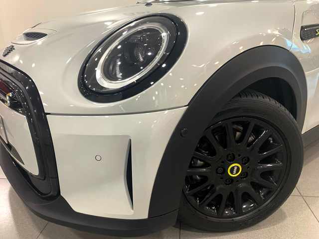 fotoG 5 del MINI MINI 3 Puertas Cooper SE 135 kW (184 CV) 184cv Eléctrico del 2022 en Barcelona