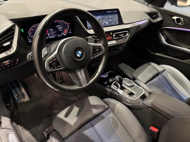 BMW Serie 1 118d color Azul. Año 2024. 110KW(150CV). Diésel. En concesionario Automotor Premium Viso - Málaga de Málaga