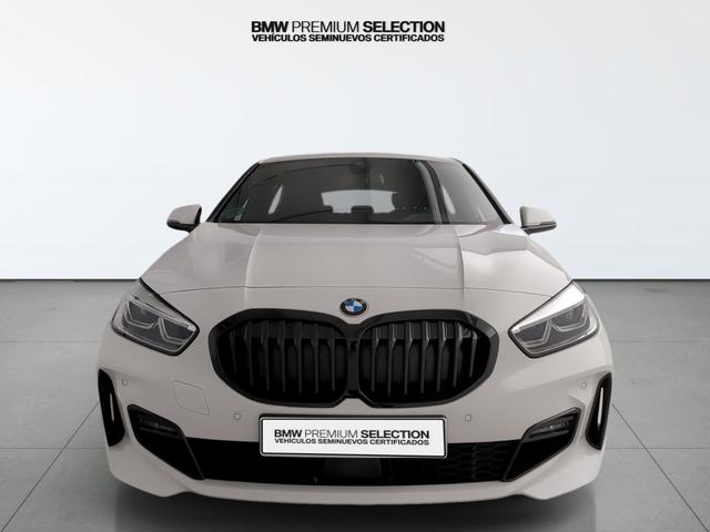BMW Serie 1 118i color Blanco. Año 2024. 103KW(140CV). Gasolina. En concesionario Automotor Premium Viso - Málaga de Málaga