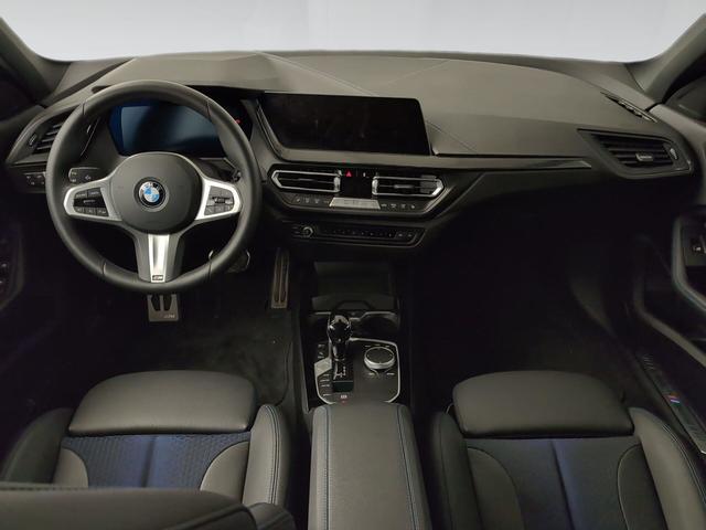BMW Serie 1 118i color Blanco. Año 2024. 103KW(140CV). Gasolina. En concesionario Automotor Premium Viso - Málaga de Málaga