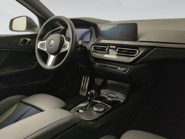 BMW Serie 1 118i color Blanco. Año 2024. 103KW(140CV). Gasolina. En concesionario Automotor Premium Viso - Málaga de Málaga