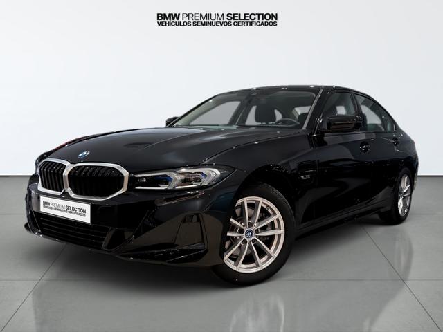BMW Serie 3 320e color Negro. Año 2025. 150KW(204CV). Híbrido Electro/Gasolina. En concesionario Automotor Costa, S.L.U. de Almería