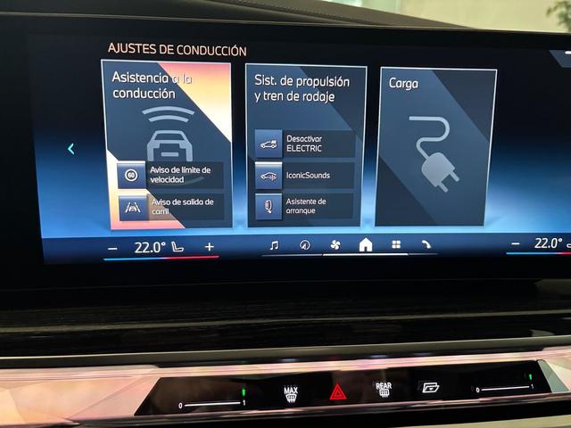 BMW Serie 7 750e color Negro. Año 2025. 360KW(489CV). Híbrido Electro/Gasolina. En concesionario Automotor Costa, S.L.U. de Almería