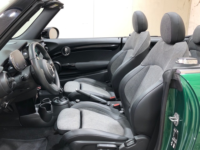 fotoG 19 del MINI MINI Cabrio Cooper 100 kW (136 CV) 136cv Gasolina del 2024 en Madrid
