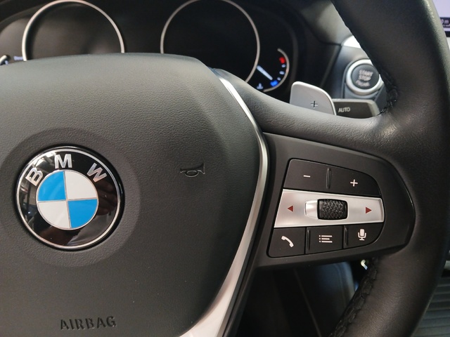 BMW X4 xDrive20d color Blanco. Año 2021. 140KW(190CV). Diésel. En concesionario ALZIRA Automoviles Fersan, S.A. de Valencia
