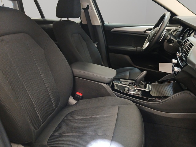 BMW X4 xDrive20d color Blanco. Año 2021. 140KW(190CV). Diésel. En concesionario ALZIRA Automoviles Fersan, S.A. de Valencia