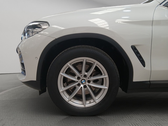 BMW X4 xDrive20d color Blanco. Año 2021. 140KW(190CV). Diésel. En concesionario ALZIRA Automoviles Fersan, S.A. de Valencia