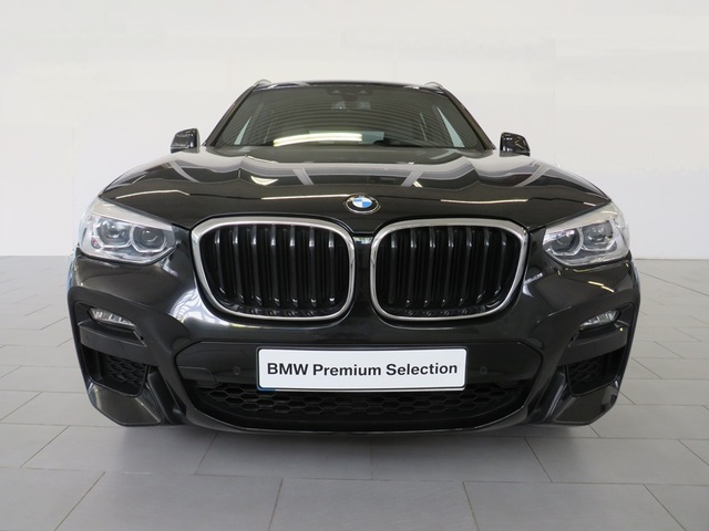 BMW X3 xDrive20d color Negro. Año 2021. 140KW(190CV). Diésel. En concesionario Lugauto S.A. de Lugo