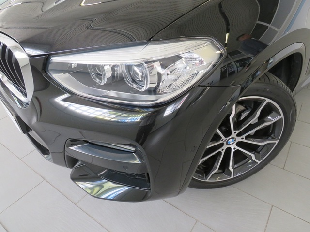 BMW X3 xDrive20d color Negro. Año 2021. 140KW(190CV). Diésel. En concesionario Lugauto S.A. de Lugo