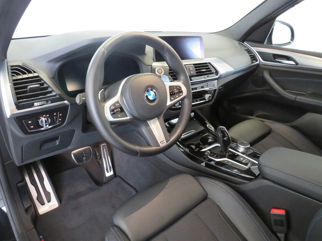 BMW X3 xDrive20d color Negro. Año 2021. 140KW(190CV). Diésel. En concesionario Lugauto S.A. de Lugo