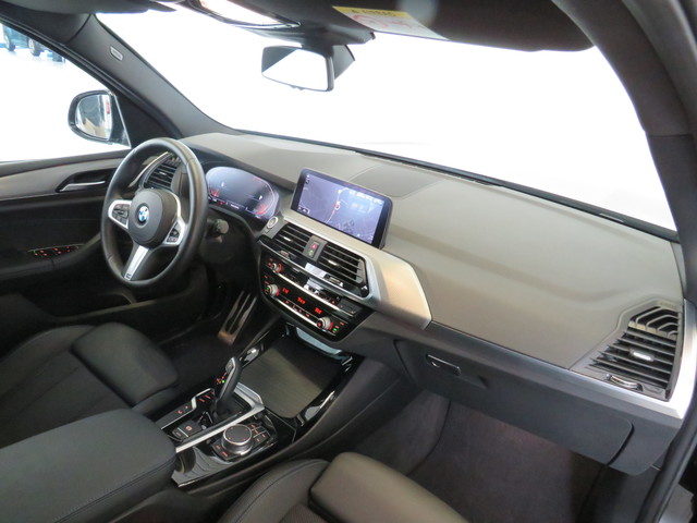 BMW X3 xDrive20d color Negro. Año 2021. 140KW(190CV). Diésel. En concesionario Lugauto S.A. de Lugo