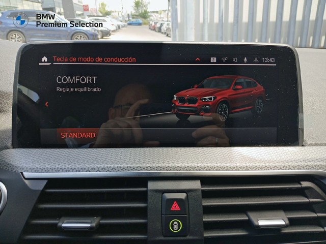 BMW X4 xDrive20d color Rojo. Año 2021. 140KW(190CV). Diésel. En concesionario Adler Motor S.L. TOLEDO de Toledo