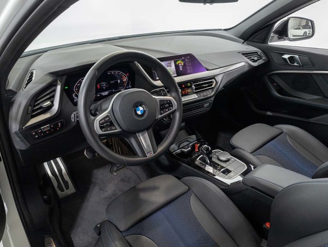 BMW Serie 1 116d color Blanco. Año 2024. 85KW(116CV). Diésel. En concesionario Oliva Motor Girona de Girona