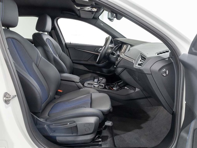 BMW Serie 1 116d color Blanco. Año 2024. 85KW(116CV). Diésel. En concesionario Oliva Motor Girona de Girona