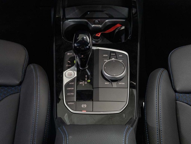 BMW Serie 1 116d color Blanco. Año 2024. 85KW(116CV). Diésel. En concesionario Oliva Motor Girona de Girona