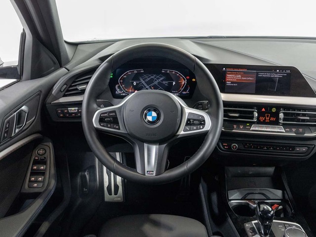 BMW Serie 1 116d color Blanco. Año 2024. 85KW(116CV). Diésel. En concesionario Oliva Motor Girona de Girona