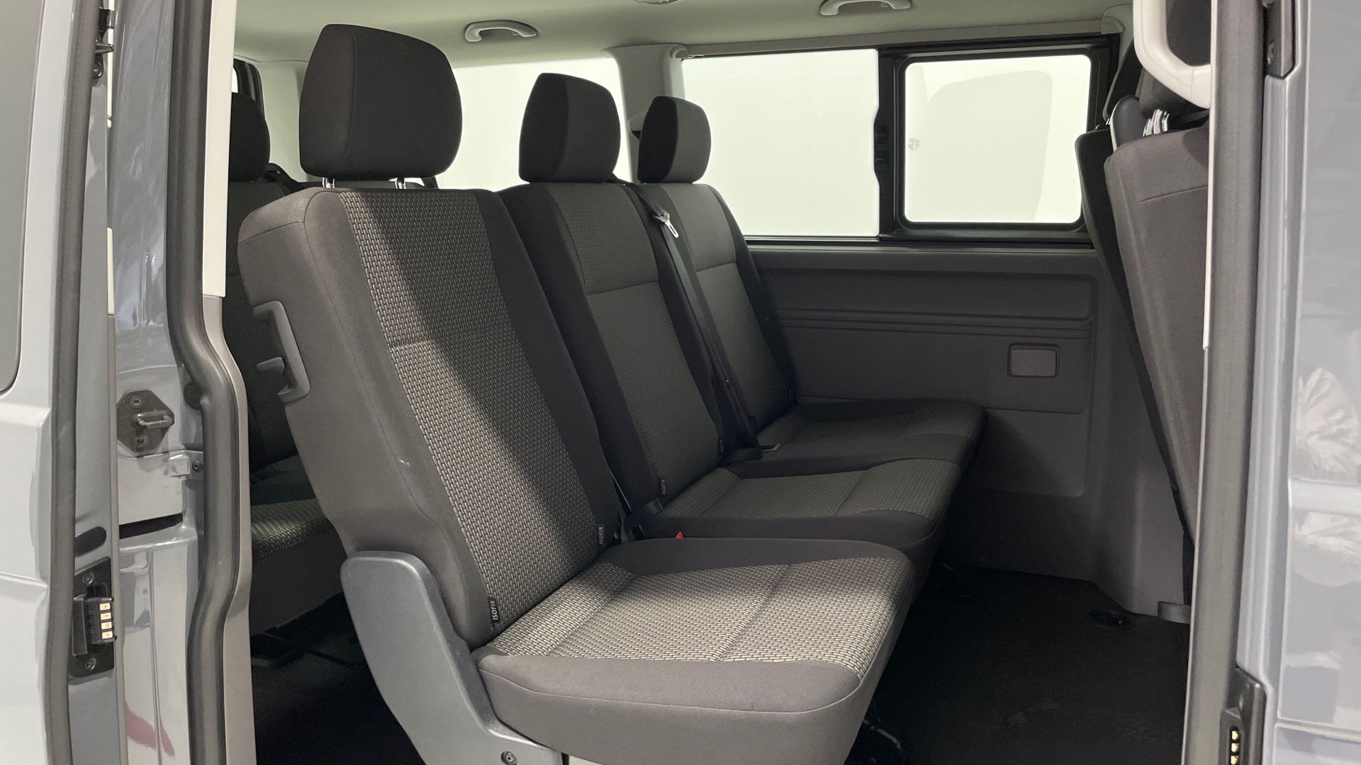 Volkswagen Caravelle 2.0 TDI - 6
