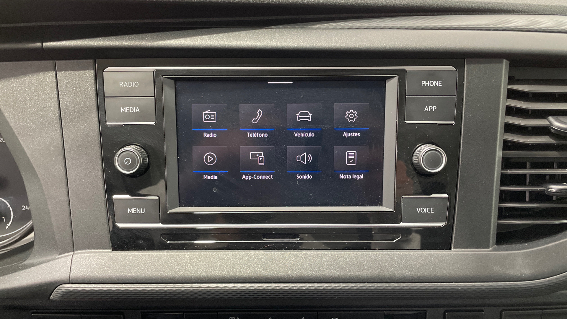Volkswagen Caravelle 2.0 TDI - 18