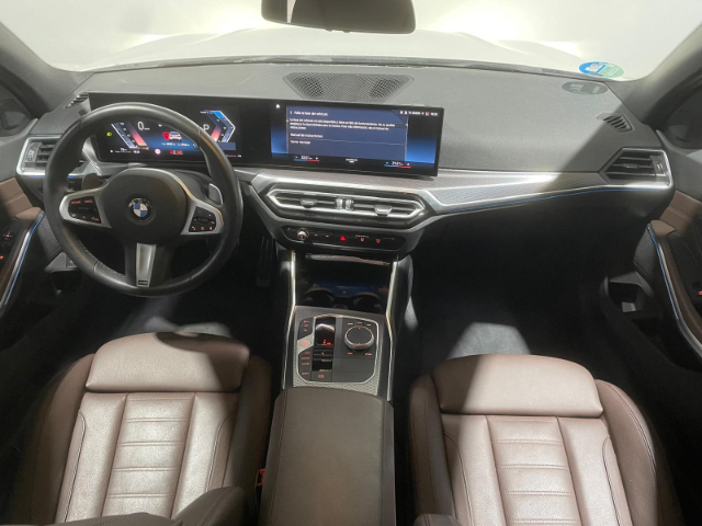 BMW Serie 3 320d Touring color Blanco. Año 2024. 140KW(190CV). Diésel. En concesionario Hispamovil Elche de Alicante