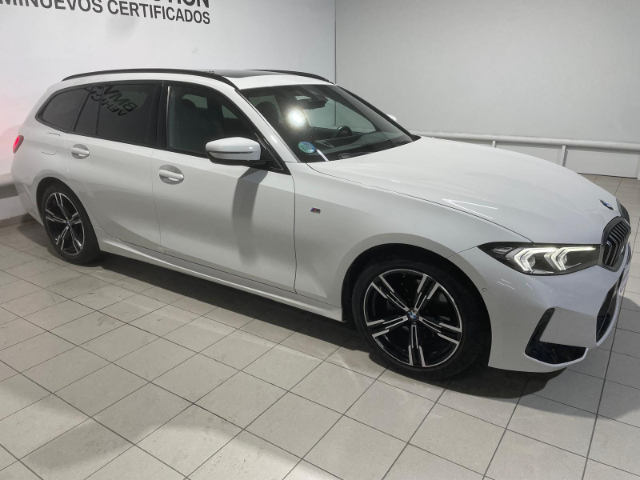 BMW Serie 3 320d Touring color Blanco. Año 2024. 140KW(190CV). Diésel. En concesionario Hispamovil Elche de Alicante