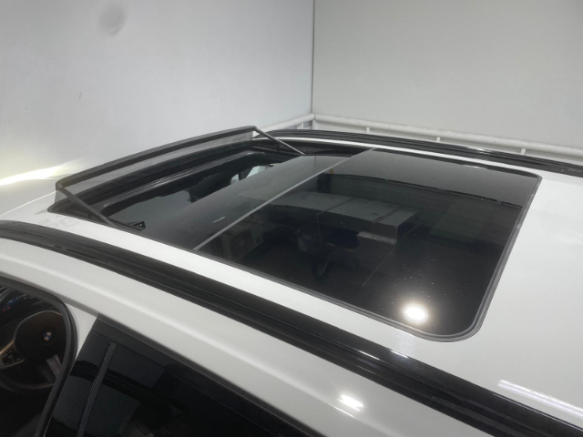BMW Serie 3 320d Touring color Blanco. Año 2024. 140KW(190CV). Diésel. En concesionario Hispamovil Elche de Alicante