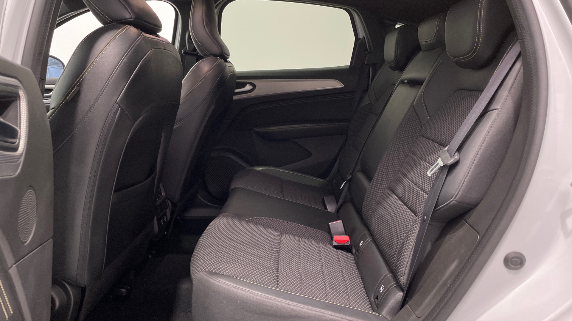 Renault Arkana TCe 140 Microhíbrido - 12