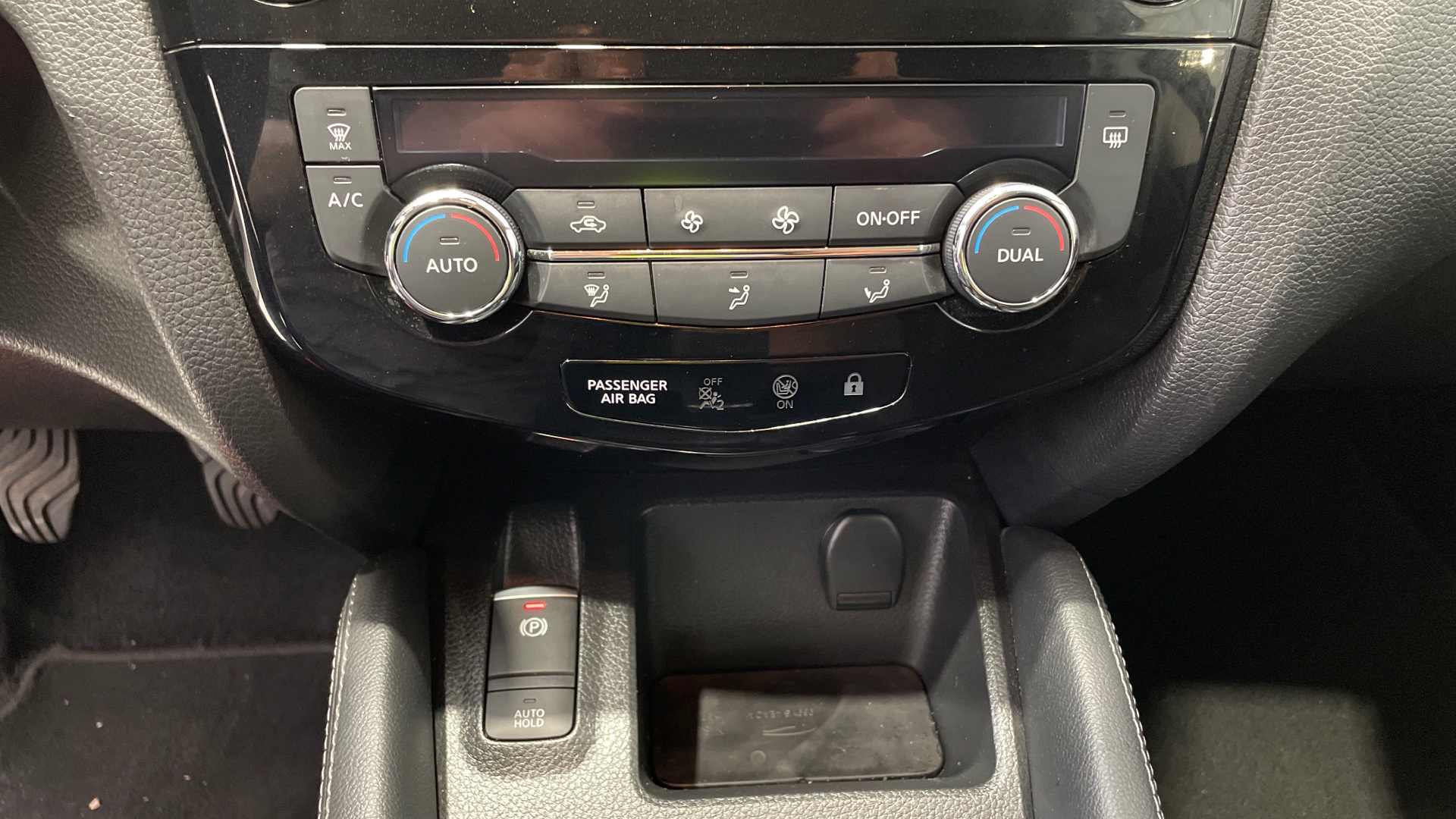 Nissan Qashqai DIG-T 140 - 17