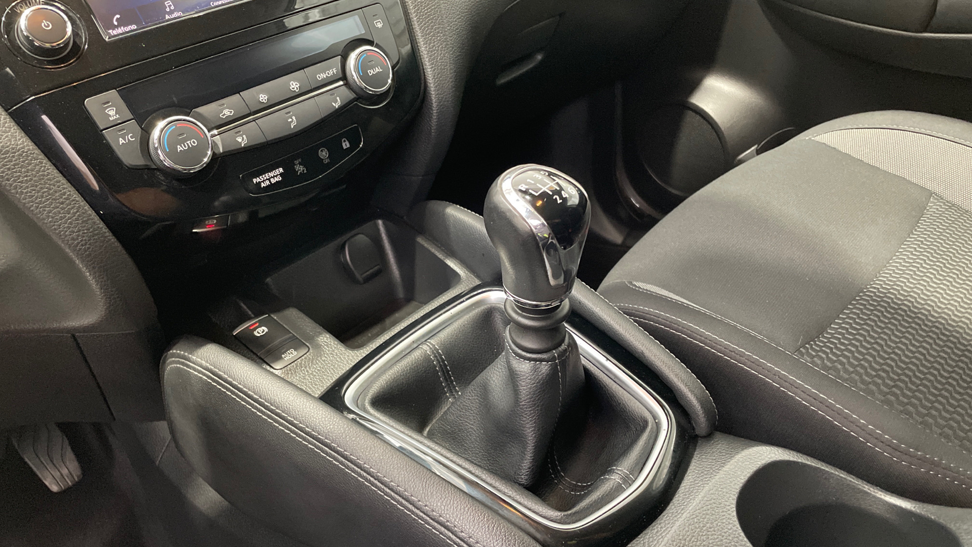 Nissan Qashqai DIG-T 140 - 18