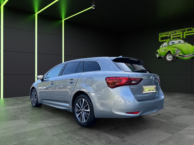 Toyota Avensis 150D Touring Sports Executive 105 kW (143 CV)