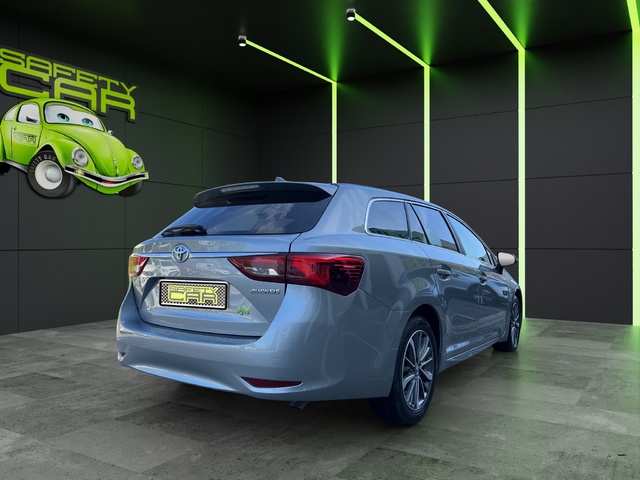 Toyota Avensis 150D Touring Sports Executive 105 kW (143 CV)