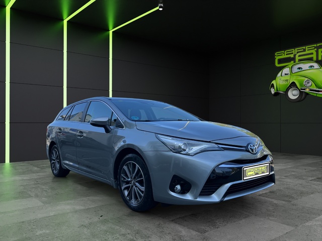 Toyota Avensis 150D Touring Sports Executive 105 kW (143 CV)