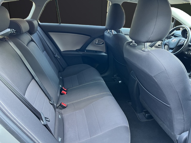 Toyota Avensis 150D Touring Sports Executive 105 kW (143 CV)
