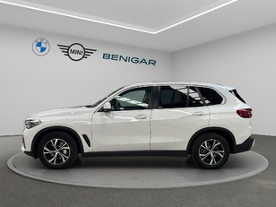 Fotos de BMW X5 xDrive30d color Blanco. Año 2019. 195KW(265CV). Diésel. En concesionario GANDIA Automoviles Fersan, S.A. de Valencia