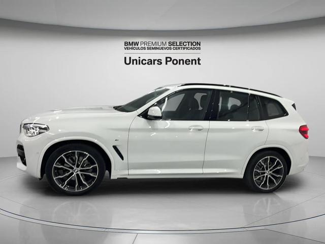 BMW X3 xDrive20d color Blanco. Año 2021. 140KW(190CV). Diésel. En concesionario Unicars Ponent de Lleida