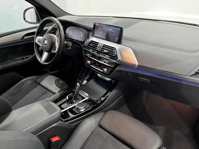 BMW X3 xDrive20d color Blanco. Año 2021. 140KW(190CV). Diésel. En concesionario Unicars Ponent de Lleida