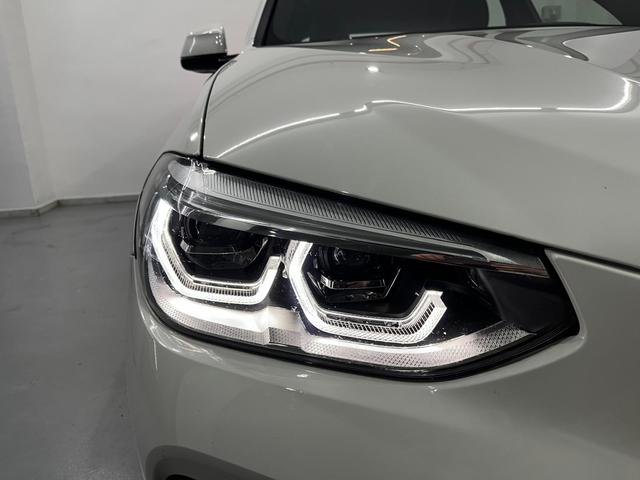 BMW X3 xDrive20d color Blanco. Año 2021. 140KW(190CV). Diésel. En concesionario Unicars Ponent de Lleida