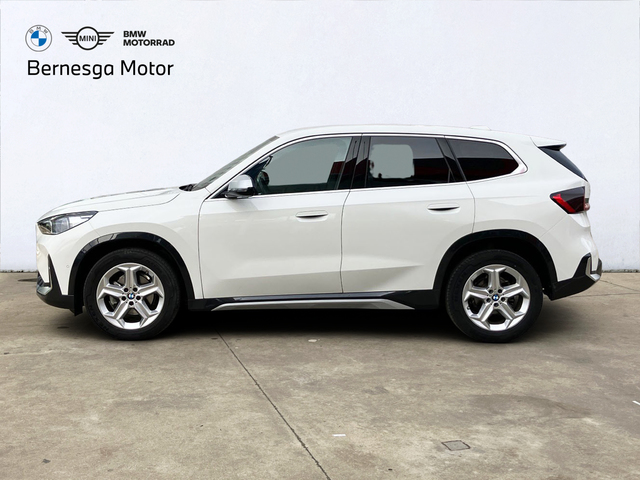 BMW X1 sDrive18d color Blanco. Año 2024. 110KW(150CV). Diésel. En concesionario Bernesga Motor León (Bmw y Mini) de León