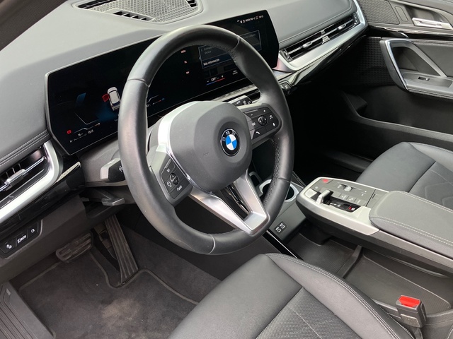 BMW X1 sDrive18d color Blanco. Año 2024. 110KW(150CV). Diésel. En concesionario Bernesga Motor León (Bmw y Mini) de León