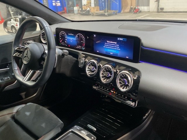 Mercedes-Benz Clase A Sedán 250 e - 10