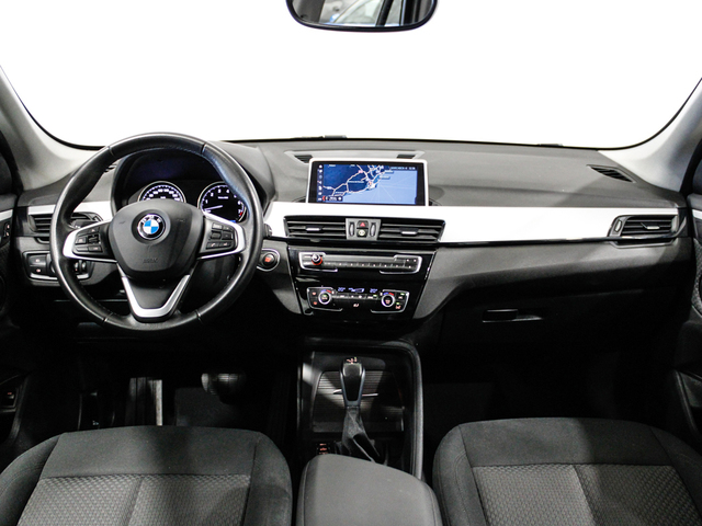 BMW X1 xDrive25e color Negro. Año 2020. 162KW(220CV). Híbrido Electro/Gasolina. En concesionario Barcelona Premium -- GRAN VIA de Barcelona