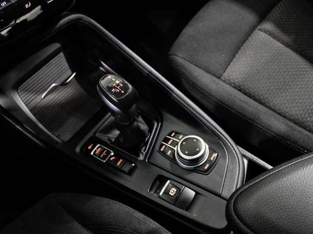 BMW X1 xDrive25e color Negro. Año 2020. 162KW(220CV). Híbrido Electro/Gasolina. En concesionario Barcelona Premium -- GRAN VIA de Barcelona