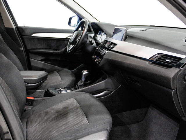 BMW X1 xDrive25e color Negro. Año 2020. 162KW(220CV). Híbrido Electro/Gasolina. En concesionario Barcelona Premium -- GRAN VIA de Barcelona