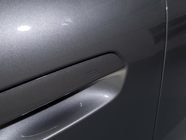 BMW iX2 xDrive30 color Gris. Año 2024. 230KW(313CV). Eléctrico. En concesionario Oliva Motor Girona de Girona