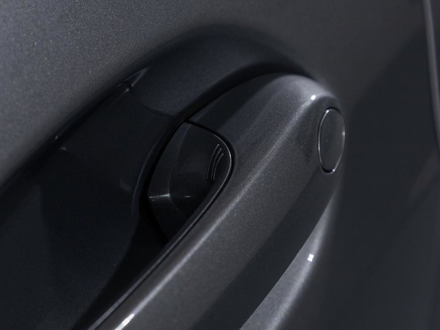 BMW Serie 1 118d color Gris. Año 2024. 110KW(150CV). Diésel. En concesionario Oliva Motor Girona de Girona