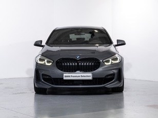 Fotos de BMW Serie 1 118d color Gris. Año 2024. 110KW(150CV). Diésel. En concesionario Oliva Motor Girona de Girona