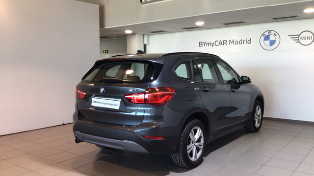BMW X1 sDrive18d color Gris. Año 2017. 110KW(150CV). Diésel. En concesionario BYmyCAR Madrid - Alcalá de Madrid