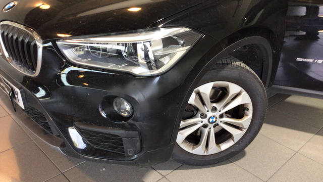 BMW X1 sDrive18d color Negro. Año 2018. 110KW(150CV). Diésel. En concesionario BYmyCAR Madrid - Alcalá de Madrid
