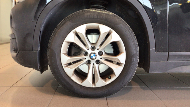 BMW X1 sDrive18d color Negro. Año 2018. 110KW(150CV). Diésel. En concesionario BYmyCAR Madrid - Alcalá de Madrid