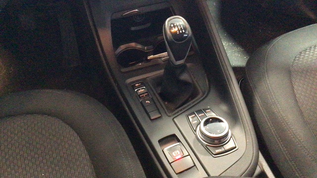 BMW X1 sDrive18d color Negro. Año 2018. 110KW(150CV). Diésel. En concesionario BYmyCAR Madrid - Alcalá de Madrid