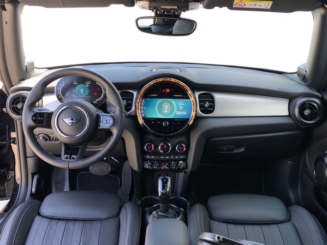 fotoG 6 del MINI MINI Cabrio Cooper 100 kW (136 CV) 136cv Gasolina del 2024 en Madrid